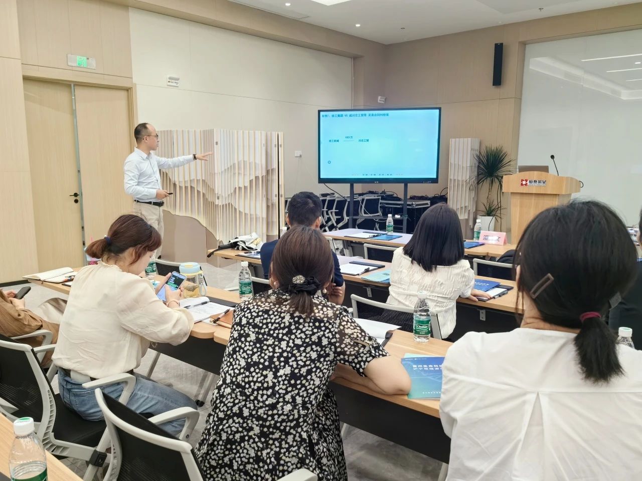 fc774299e356eb047d76321cec01c708.jpeg